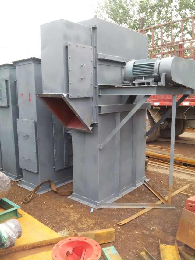 TD160皮帶式斗式提升機(jī) TD160皮帶式斗式提升機(jī)